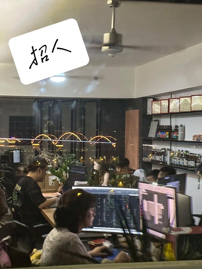 加班设计师,在挑战中绽放的创意火花 百度SEO 加班设计师,在挑战中绽放的创意火花 加班设计师,在挑战中绽放的创意火花 百度SEO