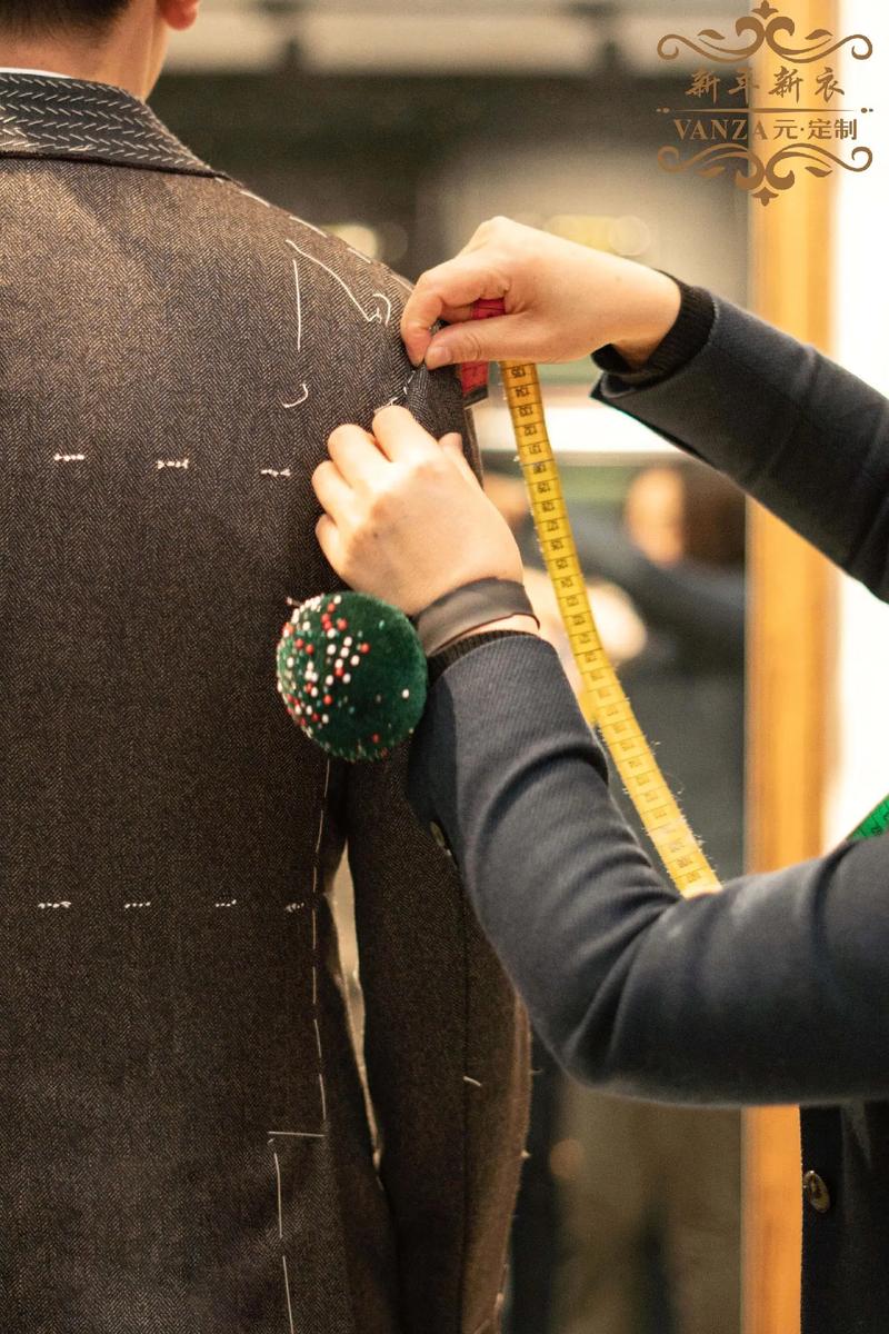 西服设计艺术,探寻西装之美与匠心独运 网站建设公司 西服设计艺术,探寻西装之美与匠心独运 西服设计艺术,探寻西装之美与匠心独运 网站建设公司