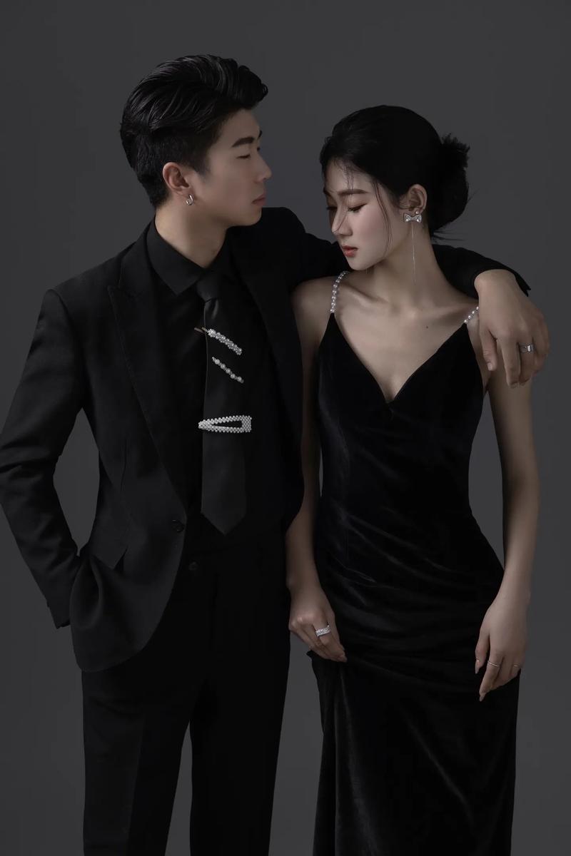 黑光网站设计师,如何打造独特视觉体验,提升品牌形象 百度SEO 黑光网站设计师,如何打造独特视觉体验,提升品牌形象 黑光网站设计师,如何打造独特视觉体验,提升品牌形象 百度SEO